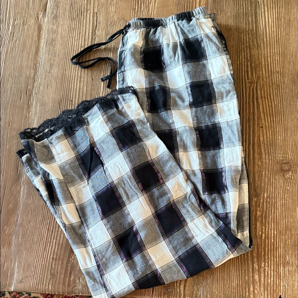 Victoria's Secret Black and White Check Pajama Pants
